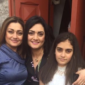 Meet your Posher, Manalo